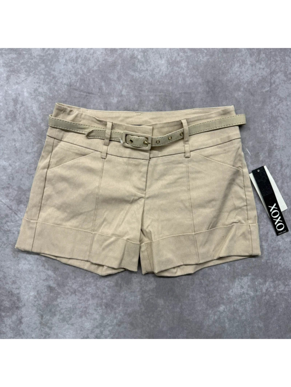 Vintage Y2K XOXO Khaki Tan Belted Cuffed Low Rise Dress Shorts Size 1/2 NWT